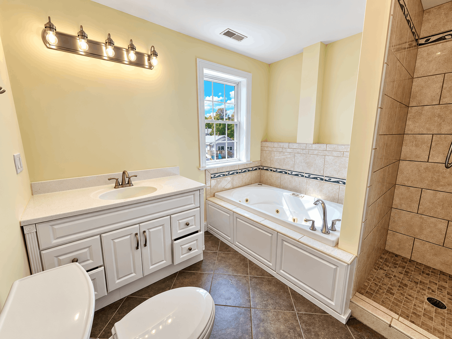Real estate photography sample Master Bath