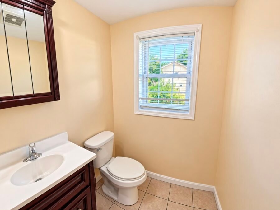 Half Bath 1.1